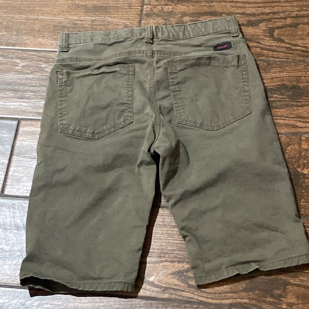 10/$50 Wrangler Kids Green Shorts Size 16 Regular